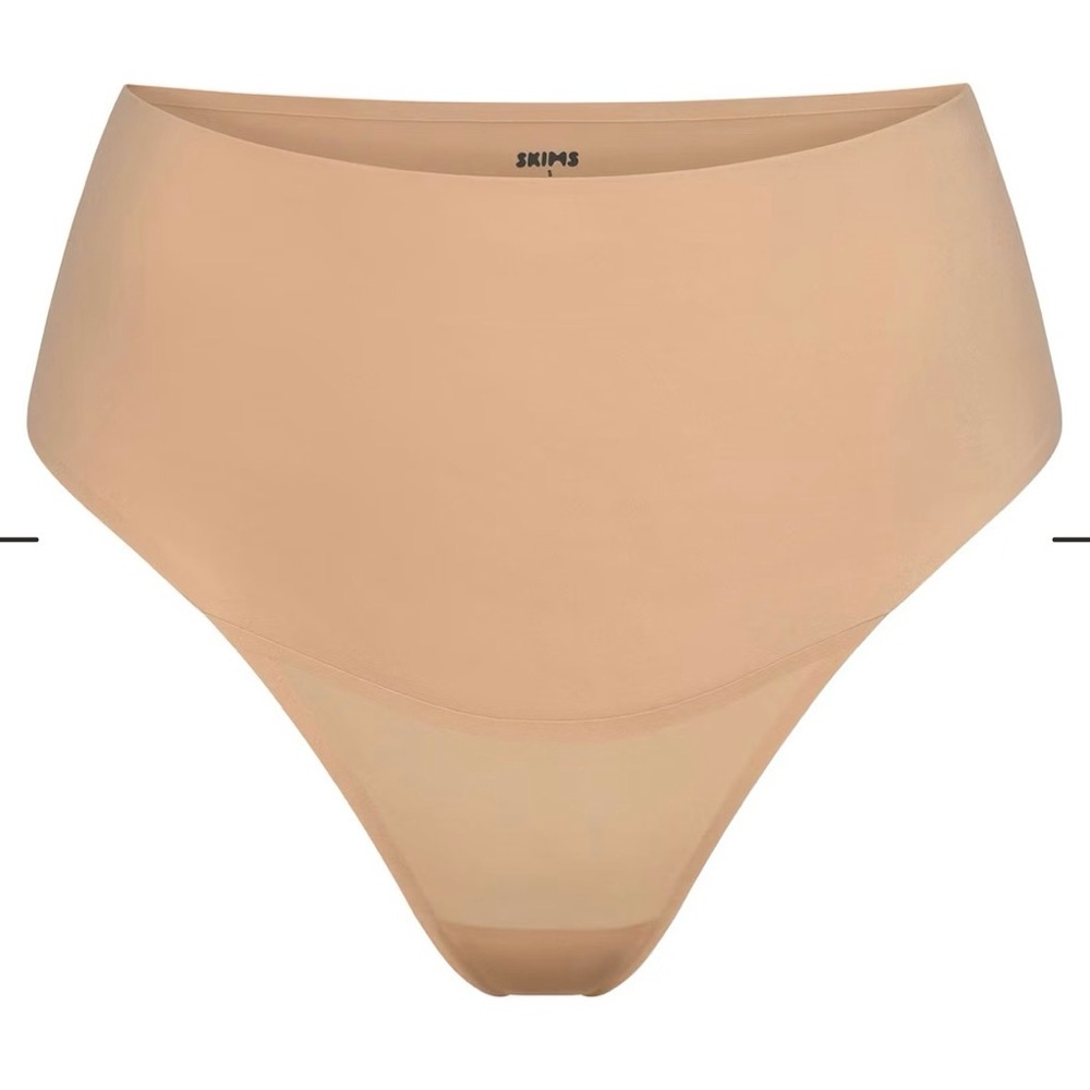 SKIMS HIGH-WAISTED THONG (2) - CLAY💛